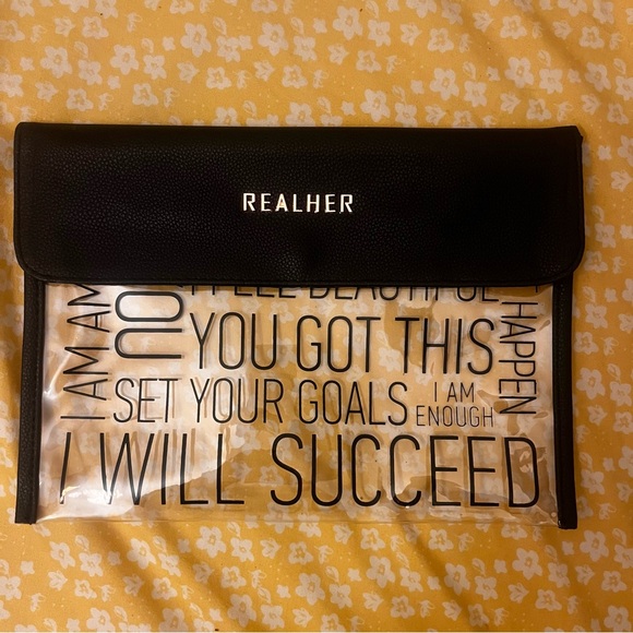 RealHer Probiotic Setting Spray & Clear/Black Makeup Clutch Set - Picture 7 of 13